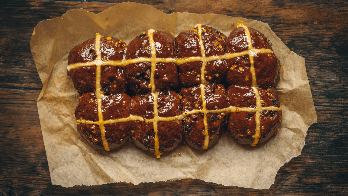 Lockdown Baking: How to Make Chocolate Orange Hot Cross Buns