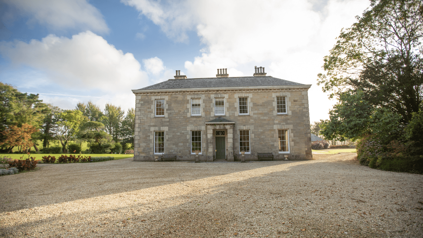 6 Outstanding Luxury Properties for Staycations 